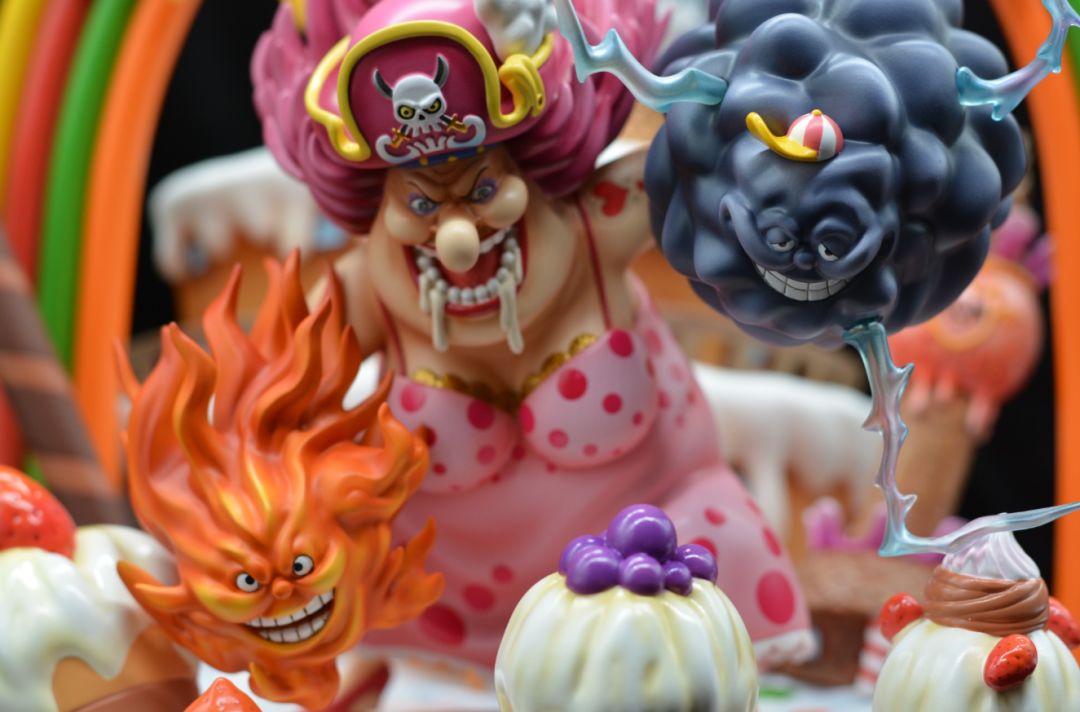 《海贼王》四皇大妈手办上市！网友：暴走状态下的玲玲让人可怕！