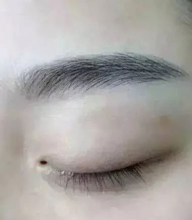 看眉毛识人心图解,看眉识人眉毛越往后越稀疏