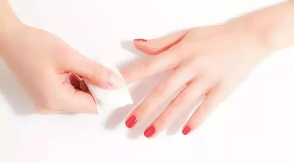 还没有用完的护肤品,没用过的化妆品过保质期还能用吗