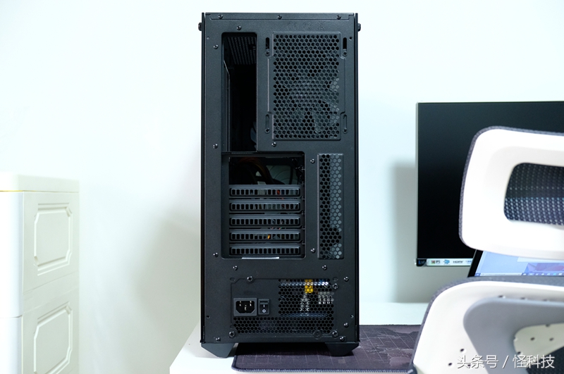 argb机箱风扇炫酷,argb风扇需要多大的机箱