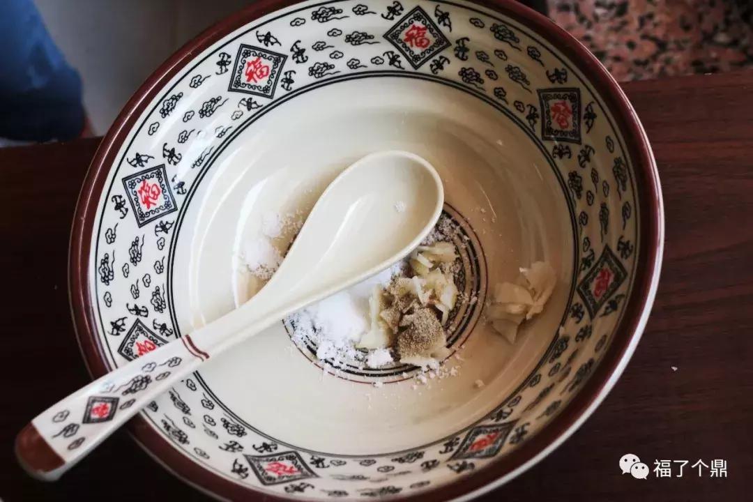 这碗鲨鱼片太刺激了