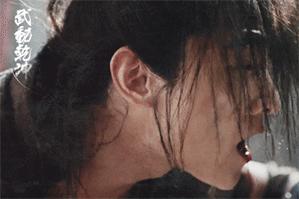 翻盘了,两年不见,我竟然被杨洋满脸胡渣的糙汉形象圈粉了