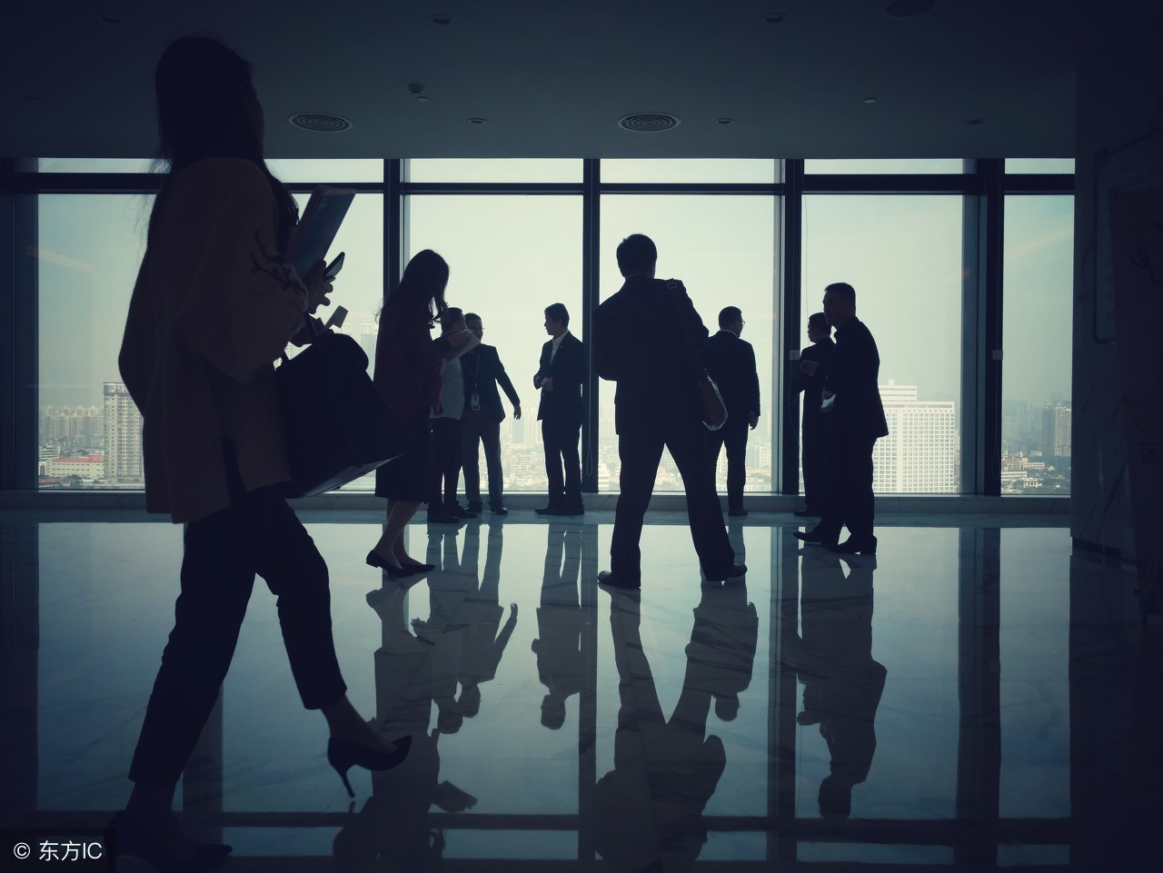 血色康达尔，从“*家庄**吕梁”到京基集团