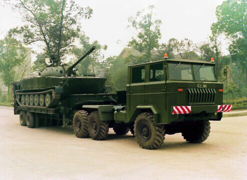 世界军用拖车系列,中国军用轻型履带运兵车