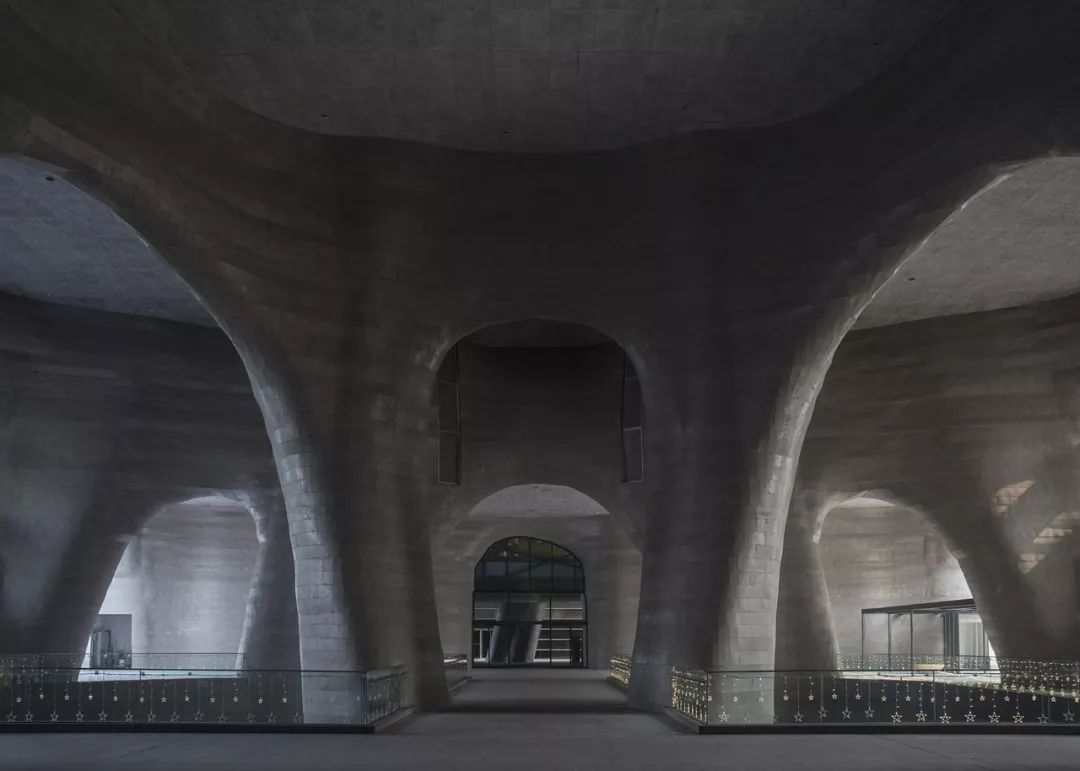 解压！美哭的对称建筑，瞬间治愈强迫症患者