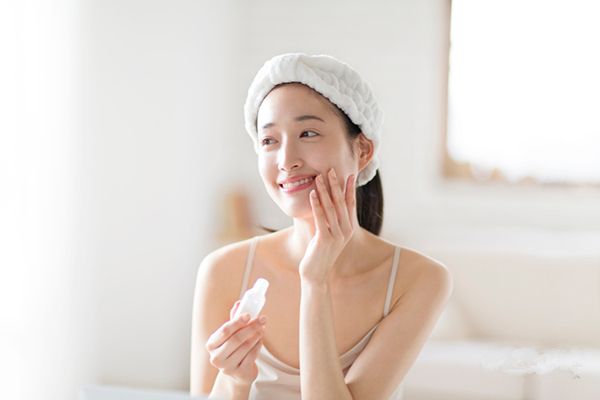 混油皮女生精华液推荐,混油肌推荐
