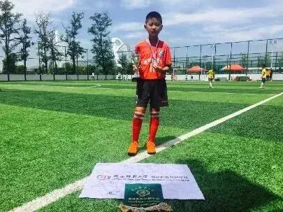 陕师大奥园参加“一带一路”杯全国青少年足球邀请赛再获佳绩