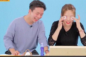 男生看女生卸妆后的视频,男人第一次看见女朋友卸妆