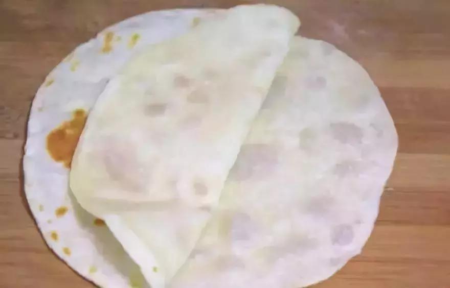 单饼卷土豆丝饼的做法,土豆丝单饼怎么做又软又薄