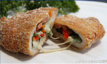 鸡排饱腹感强,凤梨爆浆鸡排