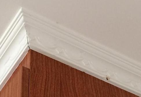 装修房子石膏线开裂怎么回事,装修石膏线边开裂了怎么办