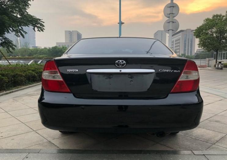 小伙花4万5买的车,90后小伙买丰田佳美