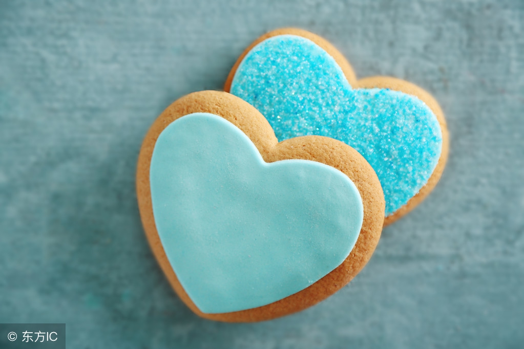 当你买得起lv男人才会送你香奈儿,自己买得起香奈儿别人才会送你lv