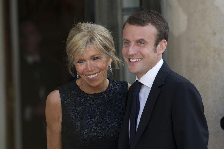 42岁马克龙现状,46岁的马克龙和夫人70岁吗