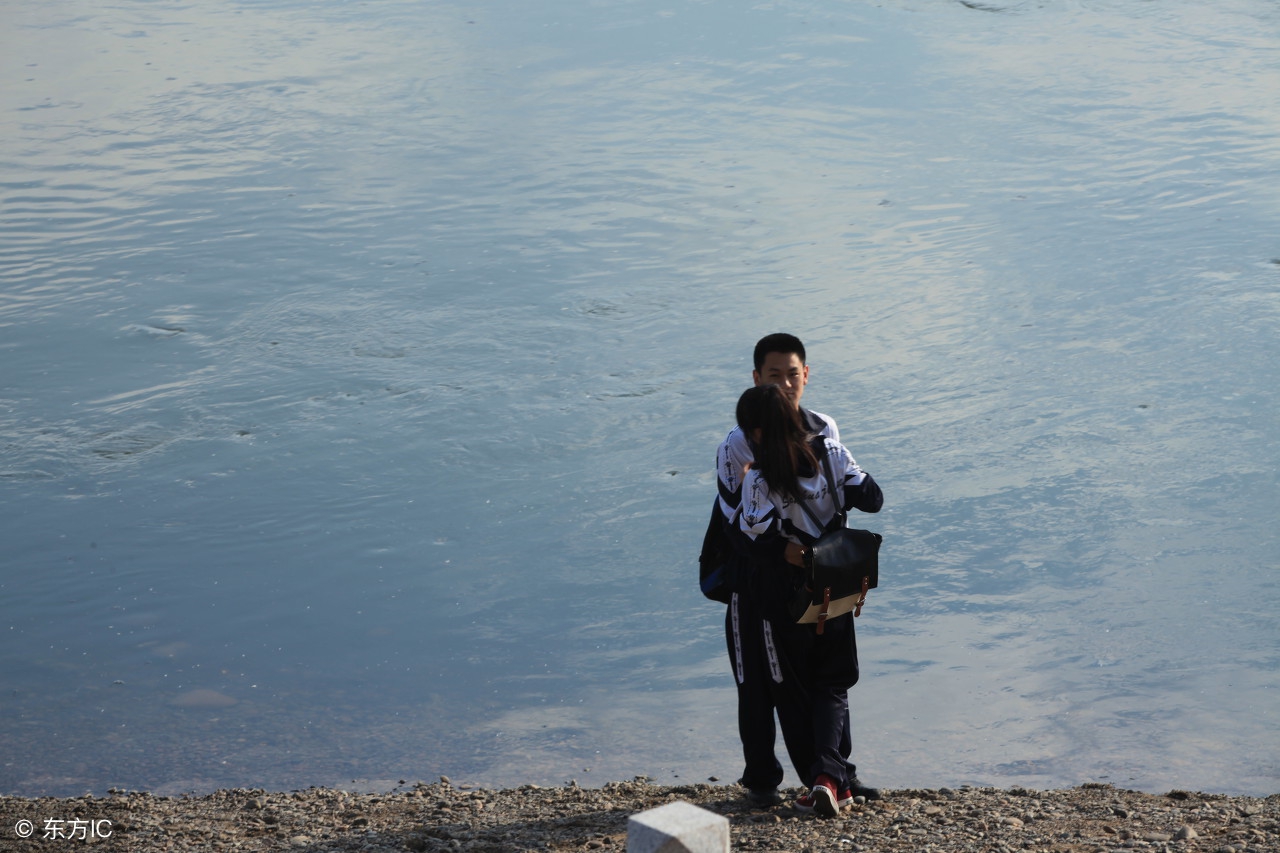 学生早恋怎么教育最好,学生早恋怎样教育才是正确的方法