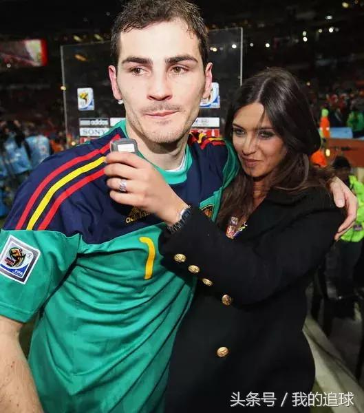 看哭足球狗：似曾相识的故事，与众不同的爱情