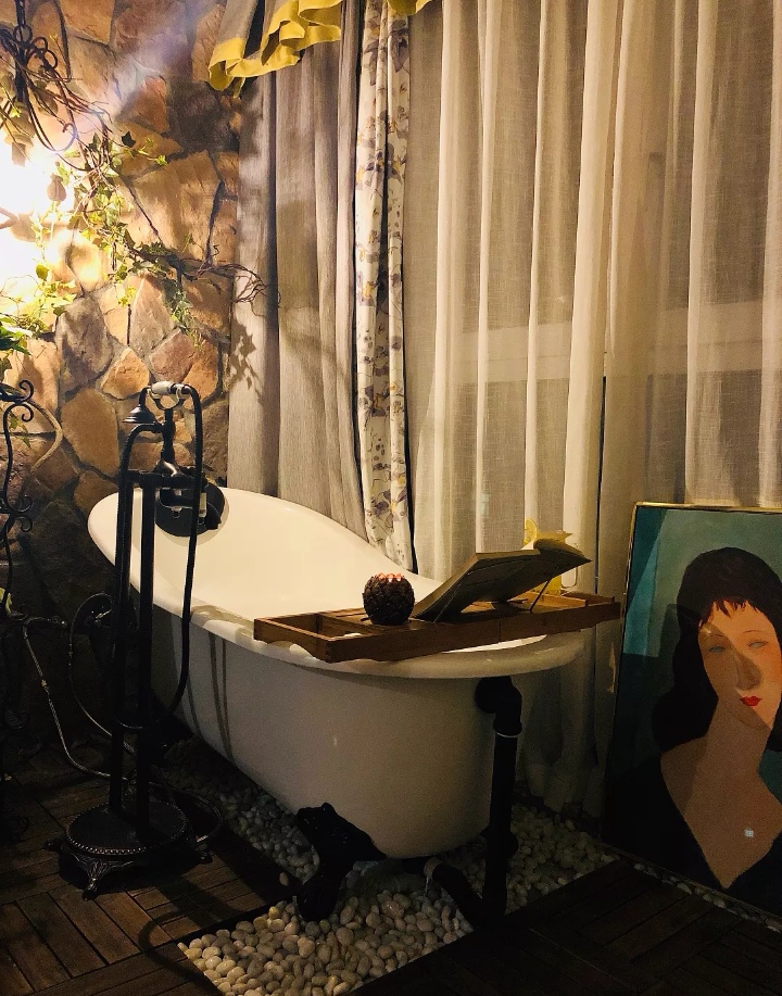 距离美好生活，你其实只差一个浴缸