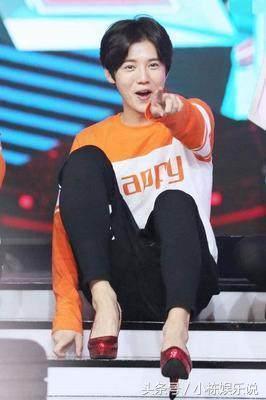 奔跑吧兄弟李晨鹿晗王祖蓝邓超,鹿晗穿婚纱和高跟鞋的视频