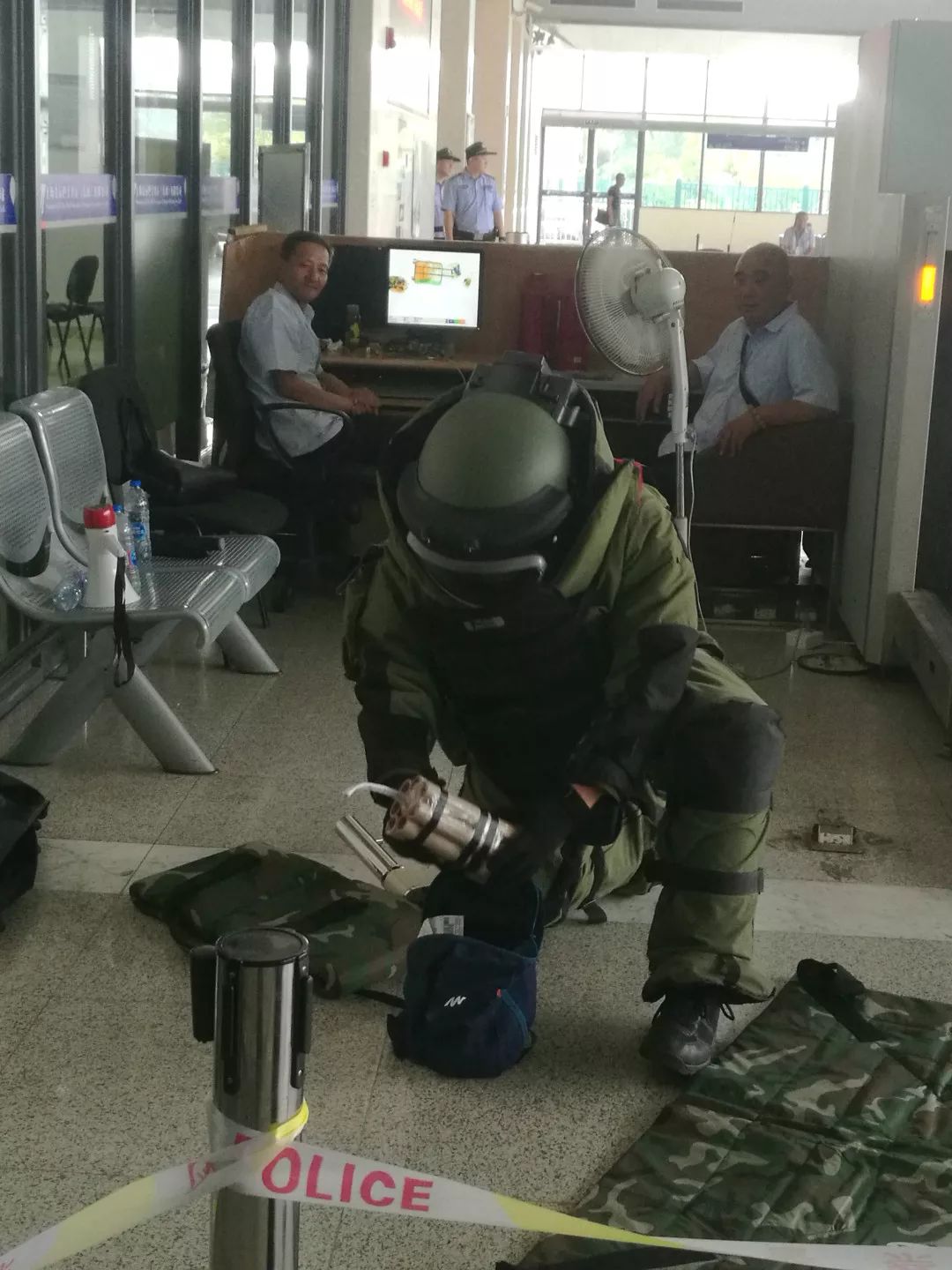 许多人不知道，在长途汽车客运站做出这些行为，不但无法乘车，还可能被带走处理