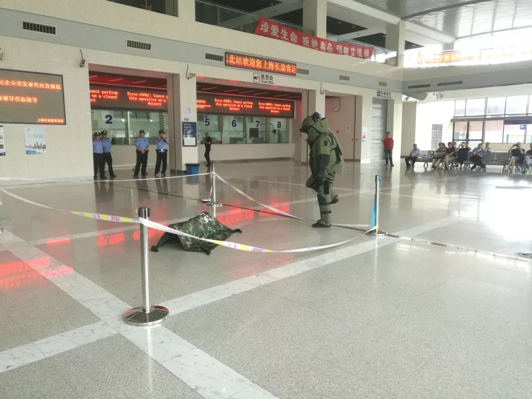 许多人不知道，在长途汽车客运站做出这些行为，不但无法乘车，还可能被带走处理