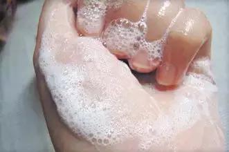 洗面奶没选好会起痘痘吗,洗面奶没洗干净伤到皮肤