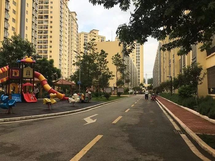 蒙自春熙院的车停哪里,春熙苑蒙自停车