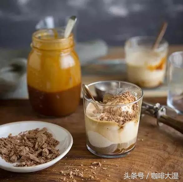 阿芙佳朵咖啡做法视频,阿芙佳朵咖啡的做法