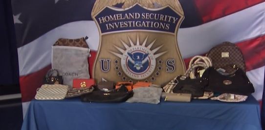 lvcoach双肩包,lvcoach买包