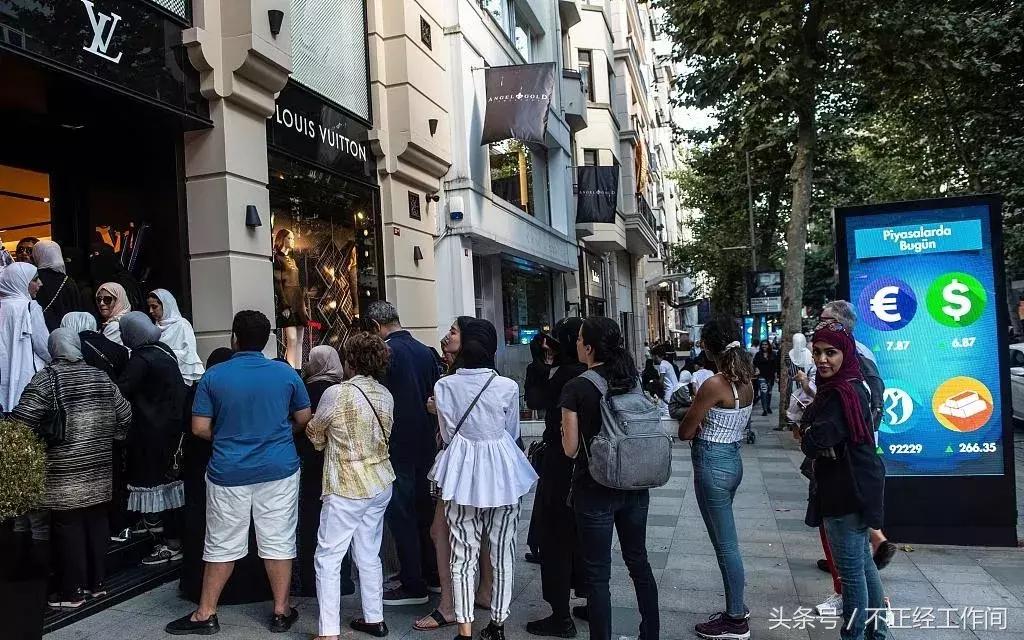 今年时尚界大事件,2019时尚圈发生的大事