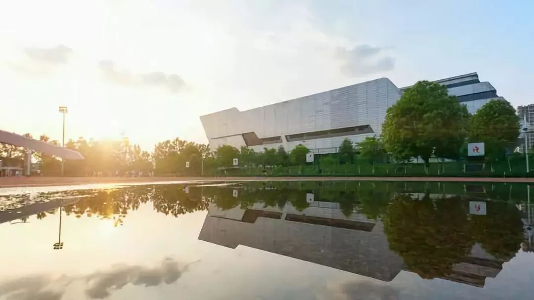 比二本线高一点的学校,比二本线多1分的本科能被录取吗