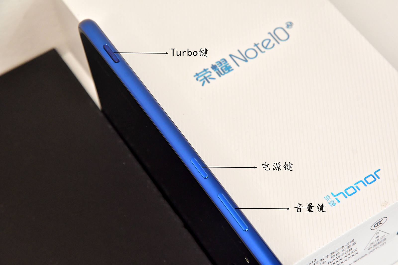 荣耀note10搭载6.95寸amoled屏,2023年荣耀note10还值得买吗