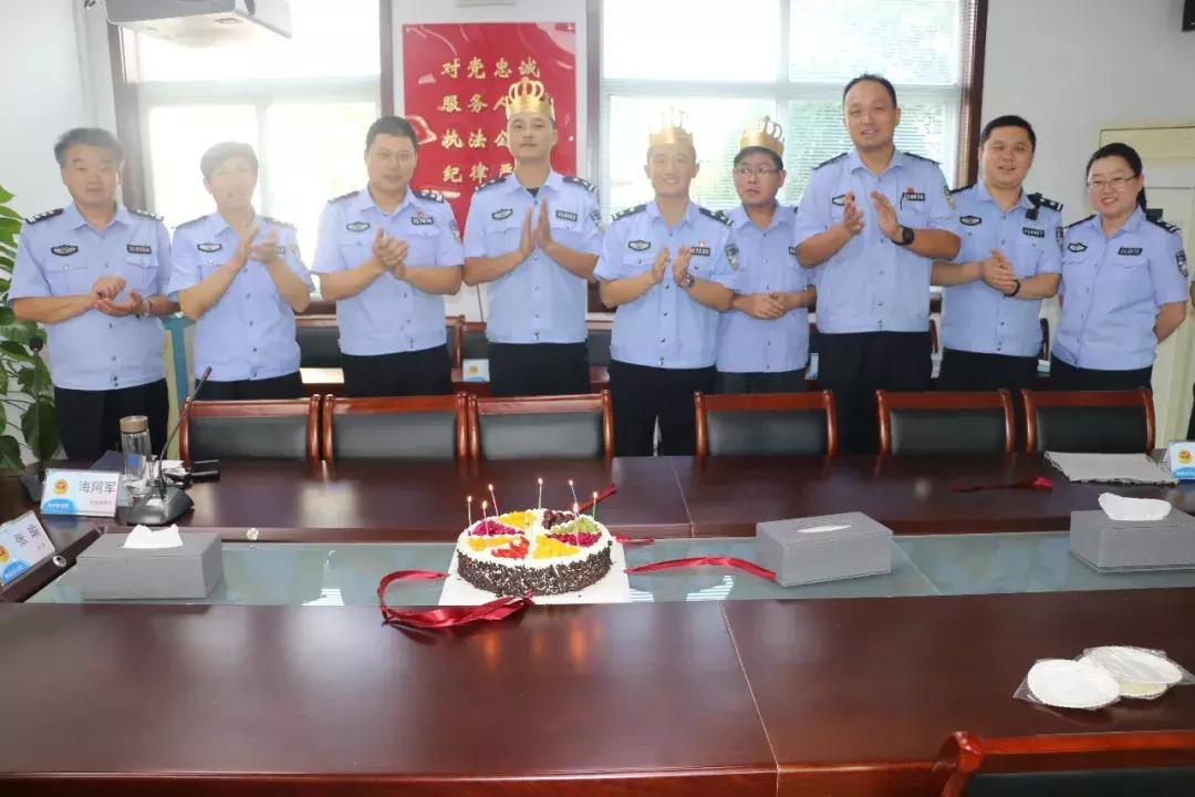 派出所上班的警察真的很忙吗,派出所民警出差的原因