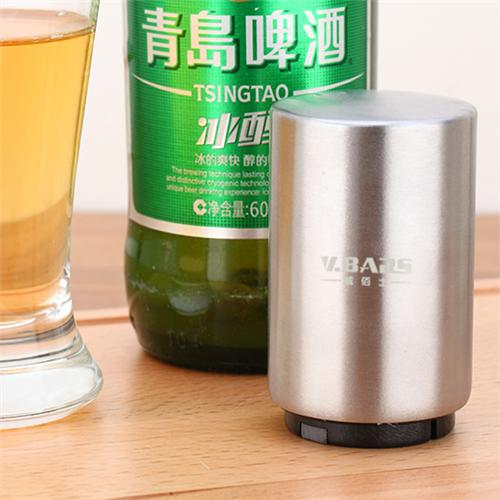 你们再喝几瓶吧，我的开瓶器还没玩够呢