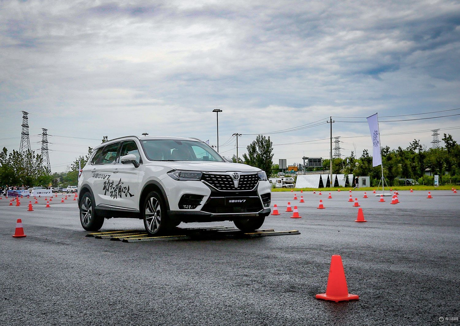 最新拿下华晨中华v7,华晨中华v7新款