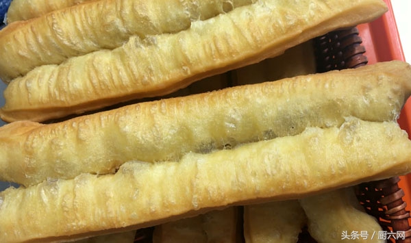 油条膨松剂做法和配方的全过程,河南油条做法和配方的全过程