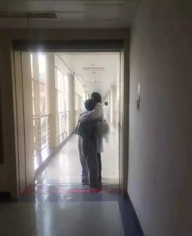 谢谢你们曾经看轻我,谢谢你们的款待