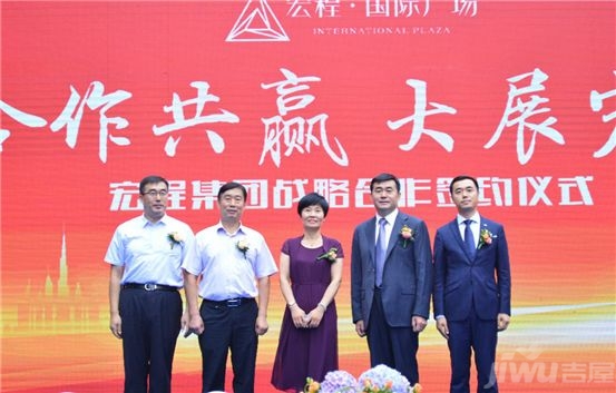 淄博新世界商业步行街开业的样子,张店新开的商业街