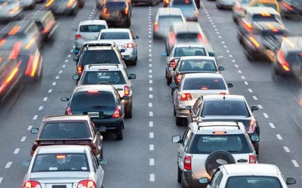 =190个足球场？！揭秘一带一路上的“客运长龙”和“陆港巨鲸”