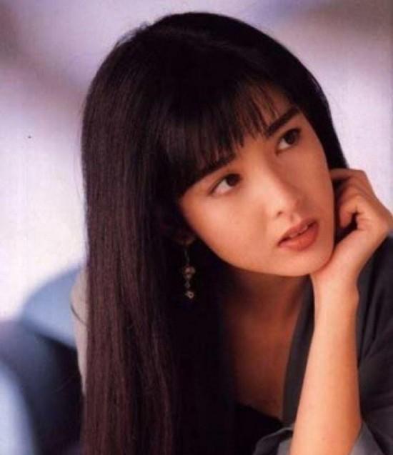 护肤冻龄秘诀,周慧敏保养秘籍