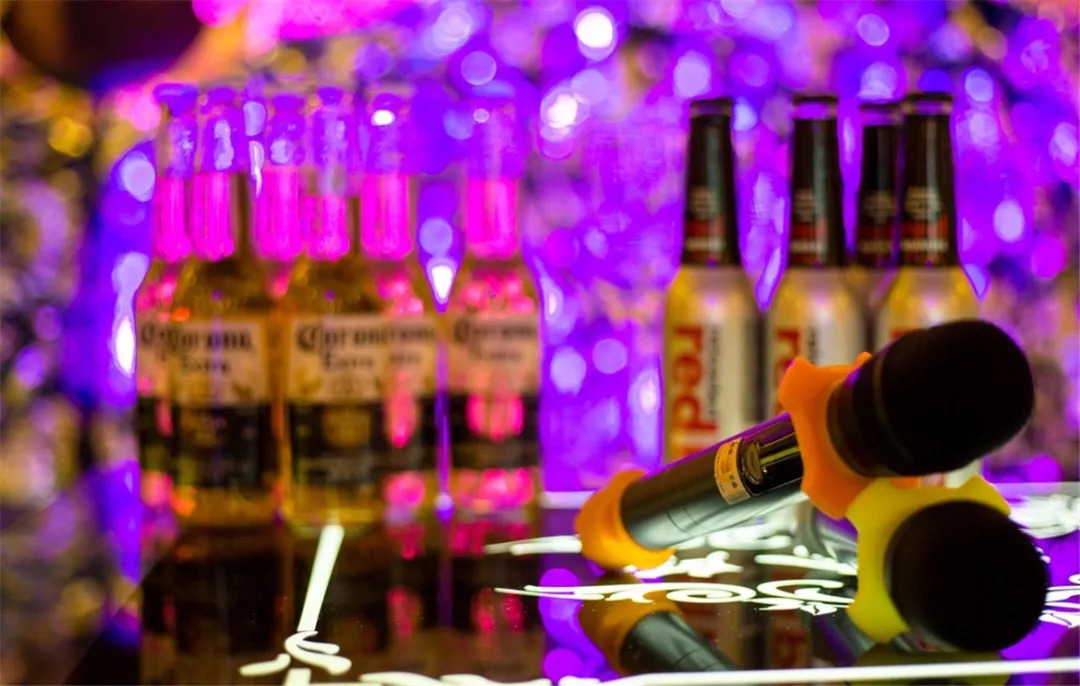 登上这艘神秘大船，体验24小时的时光穿越！