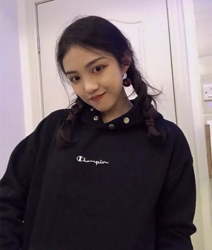 今年流行的高马尾辫发型,马尾辫最新款发型