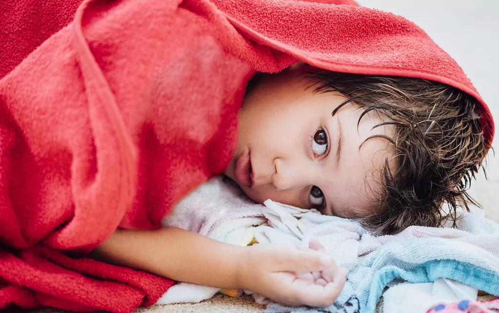 给孩子游泳的正确方法,孩子游泳训练计划安排