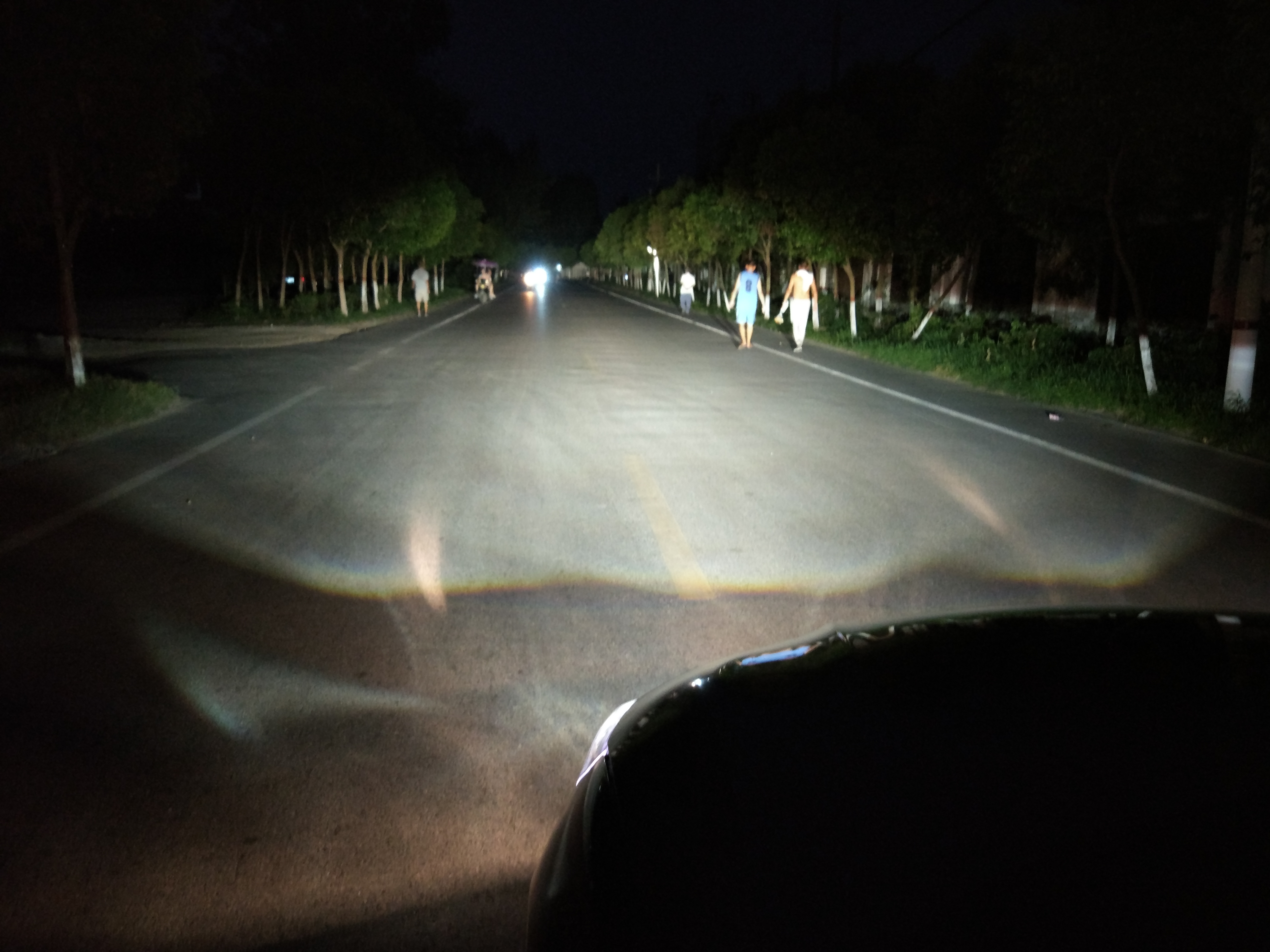 邓州专业改灯汽车灯光升级,led激光灯改装雅阁