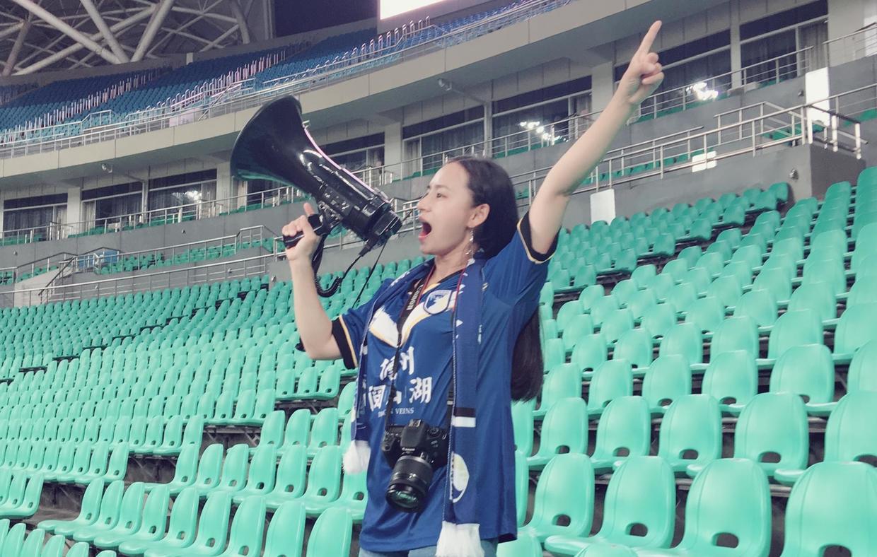 全国网红女球迷，海南美女小姐姐阳阳小希！