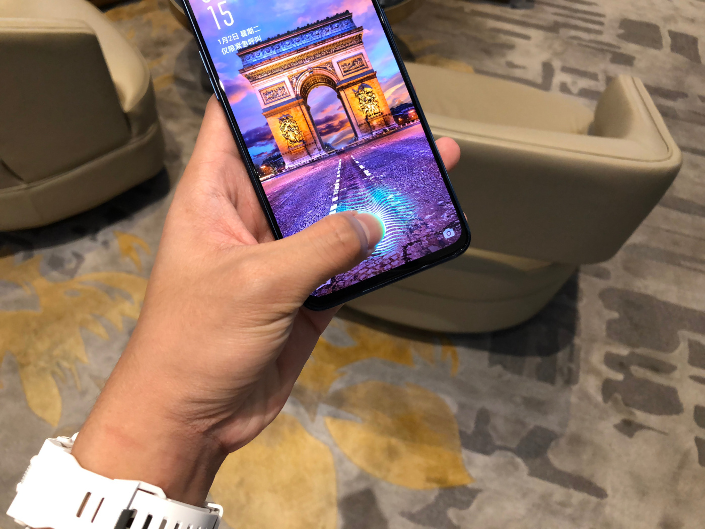 oppor17手机现在还值得入手吗,oppor17最好用的版本