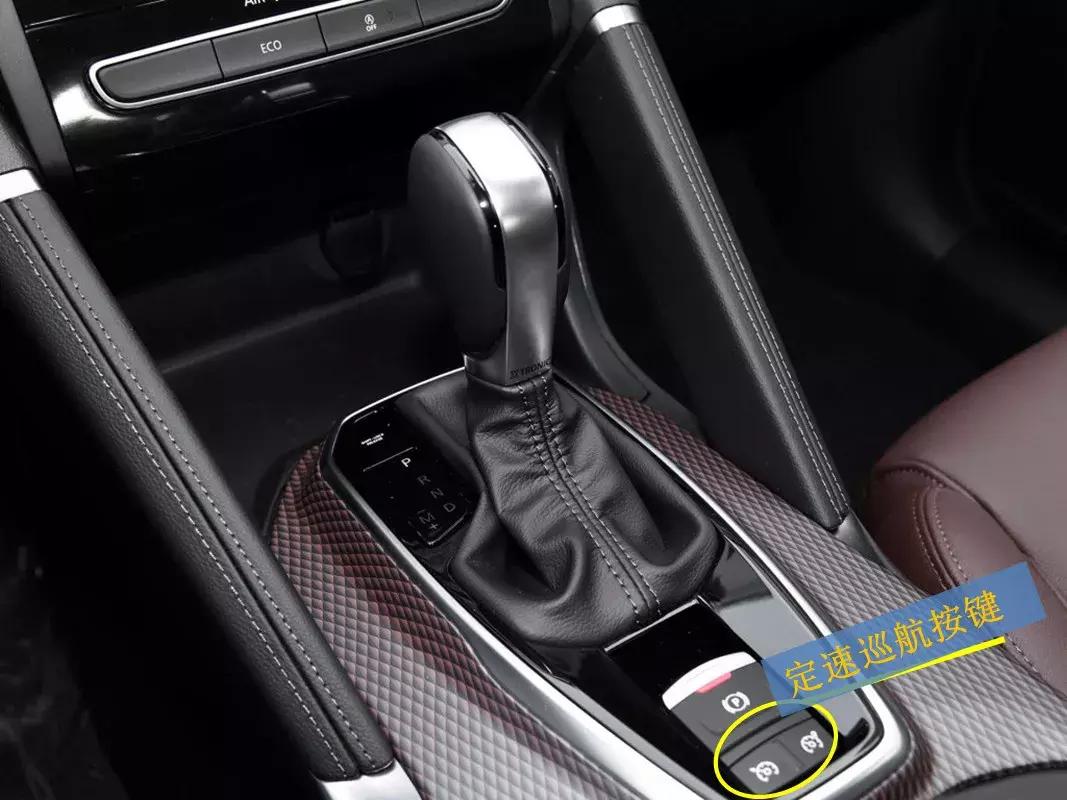 遇上这些车算你倒霉，别说是新手，老司机都不一定能找到开关按键