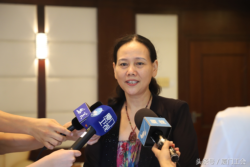 厦门市集美区总工会选举台湾职工任兼职副主席