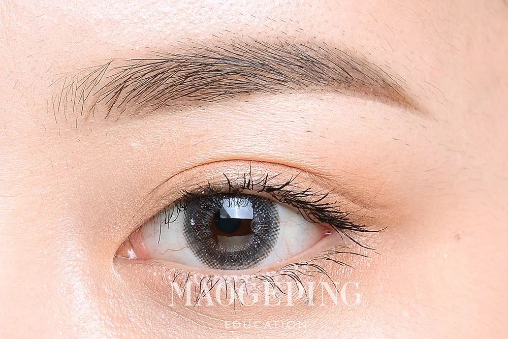 50岁画眉毛眉形怎么画比较好看,如何根据自己的脸型画合适的眉毛