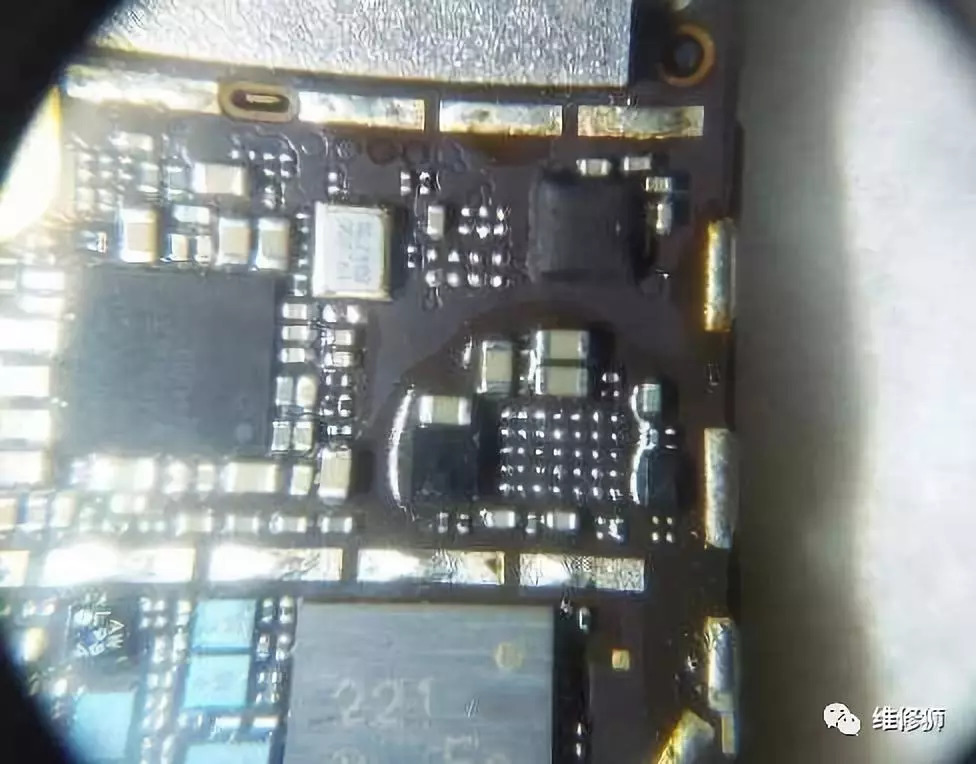 iphone6怎样强制重启,iphone6不停的重启程序