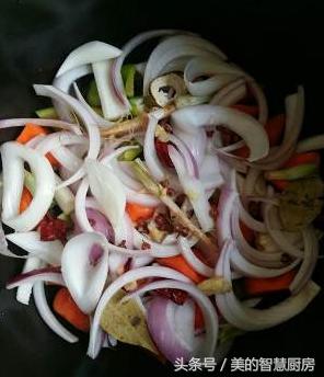 家庭版三汁焖鱼锅,电压力锅版三汁焖锅